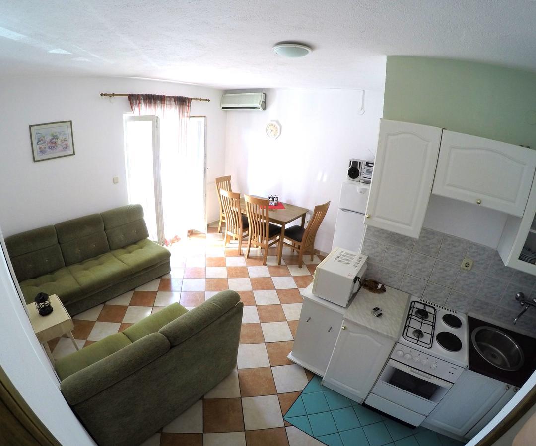 Blue City Apartment'S Repic Biograd Na Moru Exterior foto